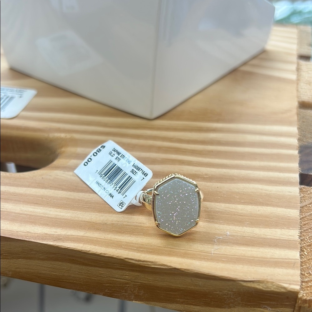 Kendra Scott GOLD Hexagonal Ring- Size 7-NEW